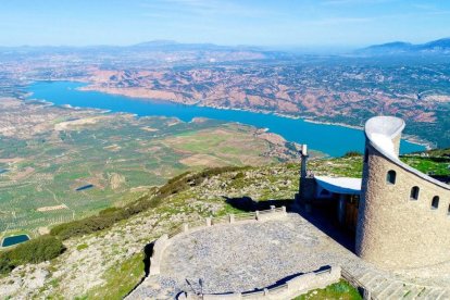 Vista general del embalse del Negratín desde el Cerro Jabalcón, en Zújar.