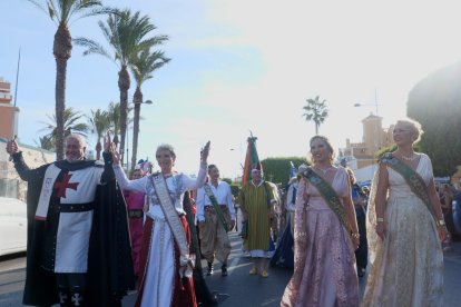 Desfile de Moros y Cristianos en La Urbanización de Roquetas de Mar.