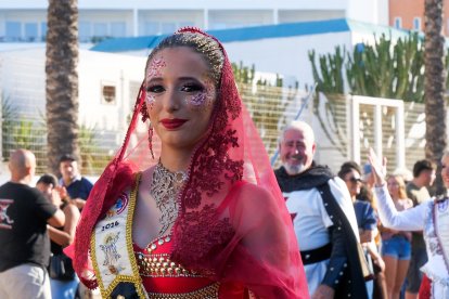 Desfile de Moros y Cristianos en La Urbanización de Roquetas de Mar.
