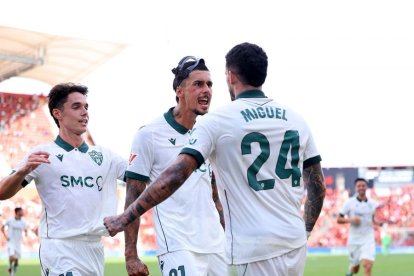 Arribas vuelve a disfrutar del fútbol con el Almería.