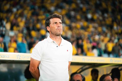 Rubi lideraba al Almería que ganaba en el estadio de Gran Canaria.