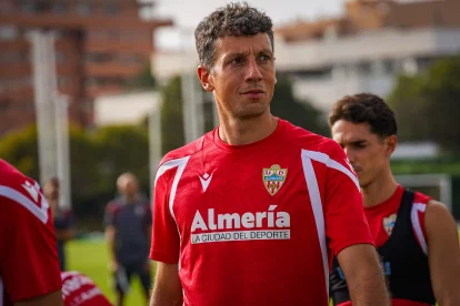 Mikel Vesga es uno de los candidatos a liderar el regreso a Primera.