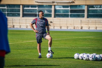 García Pimienta recupera a Cipenga para recibir al Burgos.