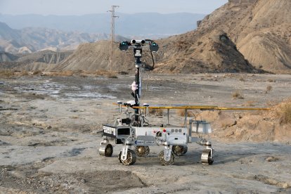 Pruebas en Tabernas de Charlie, el prototipo del rover marciano que se enviará a Marte en 2028.