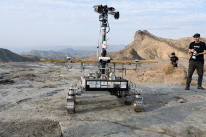 Pruebas en Tabernas de Charlie, el prototipo del rover marciano que se enviará a Marte en 2028.