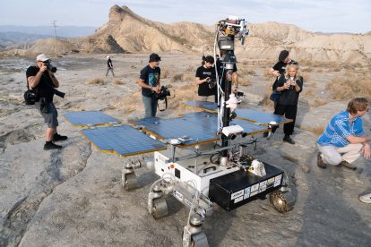 Pruebas en Tabernas de Charlie, el prototipo del rover marciano que se enviará a Marte en 2028.
