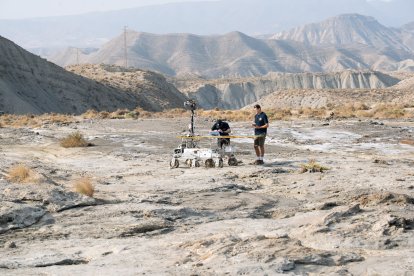 Pruebas en Tabernas de Charlie, el prototipo del rover marciano que se enviará a Marte en 2028.