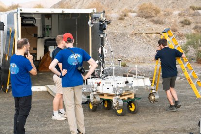 Pruebas en Tabernas de Charlie, el prototipo del rover marciano que se enviará a Marte en 2028.