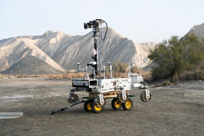 Pruebas en Tabernas de Charlie, el prototipo del rover marciano que se enviará a Marte en 2028.