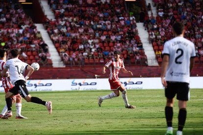 Un central que apunta muy alto y que parece no tener techo en el mundo del fútbol.