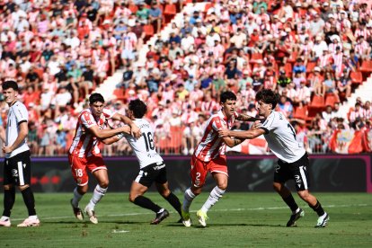 Un central que apunta muy alto y que parece no tener techo en el mundo del fútbol.
