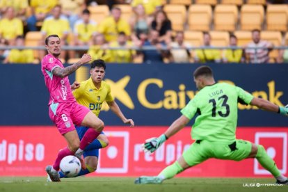 El Leganés visitaba a un Cádiz que no sabía ganar y se llevaba 4 goles.