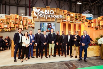 El recorrido por la feria ha permitido conocer las propuestas de diferentes empresas almerienses.
