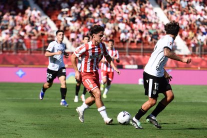 En el partido frente al Burgos, acabando con dos pases de gol para la remontada rojiblanca.
