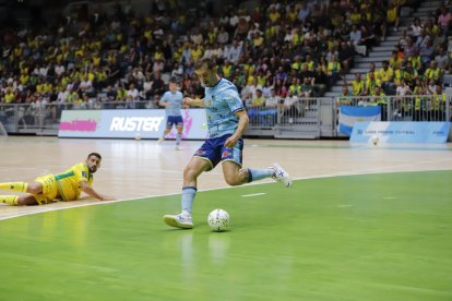 Acción del encuentro entre Jaén Paraíso Interior y Surseeds El Ejido Futsal.
