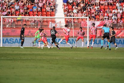 Morata no le dio trabajo a un experimentado Andrés Fernández.