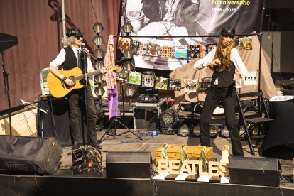 Las mejores imágenes de las II Jornadas de John Lennon en Almería