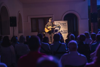 Las mejores imágenes de las II Jornadas de John Lennon en Almería