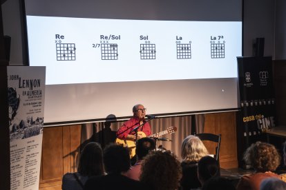 Las mejores imágenes de las II Jornadas de John Lennon en Almería