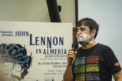 Las mejores imágenes de las II Jornadas de John Lennon en Almería