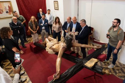El Cristo de la Luz de Dalías recupera todo su esplendor tras finalizar los trabajos de restauración.