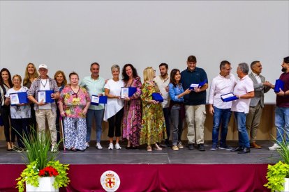 La alcaldesa aplaude “el liderazgo” de las asociaciones vecinales “para mejorar y cuidar Almería”.