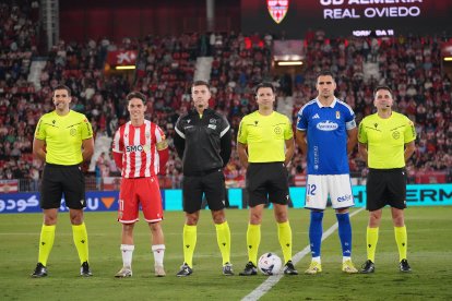 Capitán del Almería ante el Oviedo en la 11ª jornada de Liga.