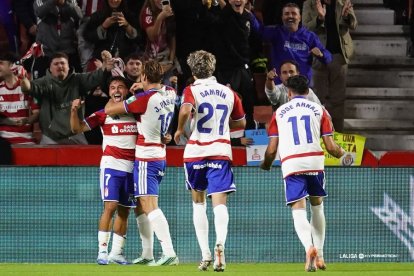 Pascual celebrando un triunfo que les coloca en plaza de Play Off.