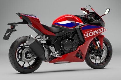 La nueva CBR500R FOUR contará, además, con una versión de 35 kW para el carnet A2.