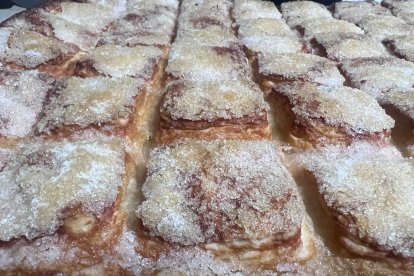 Torta de manteca elaborada en Confitería La Polaca.