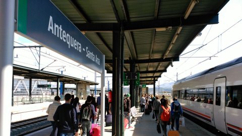 Trasbordo en Antequera.
