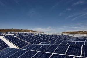 Imagen de archivo de una planta solar fotovoltaica.
