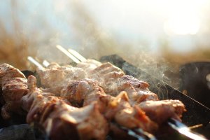 Pinchos de pollo.