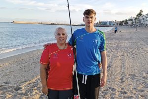 Cristina y Mariano haciendo lo que más les gusta: pescar.