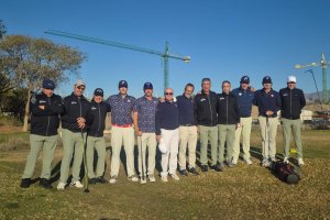 Los preciosistas junto a Restaurante Valentín que ya descansa tras asegurar su estancia en los Play Off.