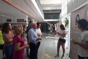 El alcalde Antonio Bonilla visita un taller de igualdad