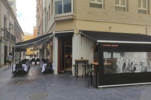 El Restaurante Bodega y Mar ha abierto en el local de Majareta.