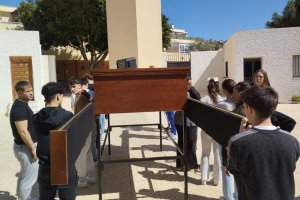 Los jovenes de Retamar durante los ensayos.