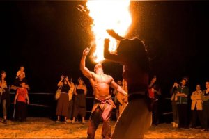 La noche de los candiles en Almócita.