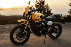 La Scrambler 400 XC se presenta  dotada de un completo equipamiento.