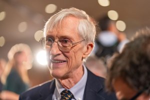 John Mather, premio nobel de Física, visita Almería por las Jornadas Astronómicas.