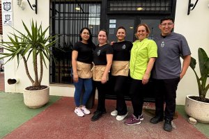 Equipo de profesionales que conforman el Fogón de Theo.