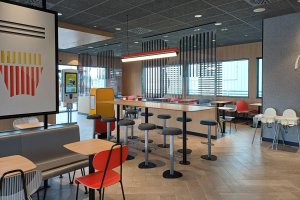 Vista del espacio interior actualizado del restaurante, con un ambiente más actual y funcional.