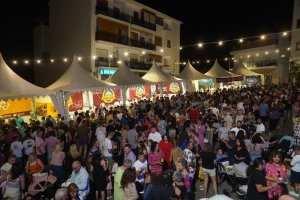 Miles de personas visitan cada año la Feria del Jamón y Embutidos de Serón.