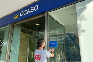 Montaje de la nueva sucursal de Ocaso en Almería