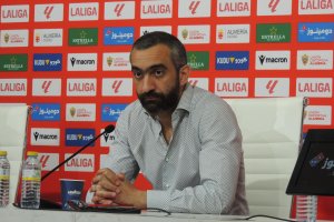 Mohamed El Assy lleva una semana de viaje haciendo gestiones.