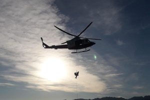 Un helicóptero ha rescatado a una almeriense de 41 años.