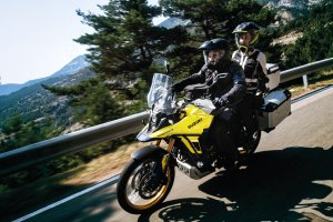 Suzuki te regala para sus V-STROM 800DE y 800 TECH un completo kit de accesorios de protección.