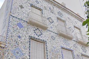 La casa de este pueblo de Almería que te hará creer que estás en Oporto.