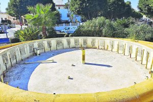 Fuente de la plaza Francisco Saiz Sanz.